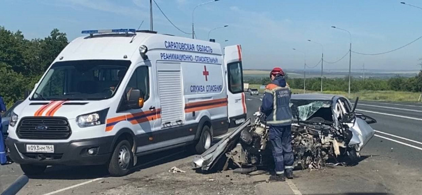 Двое взрослых и дети покалечились в ДТП под Саратовом 