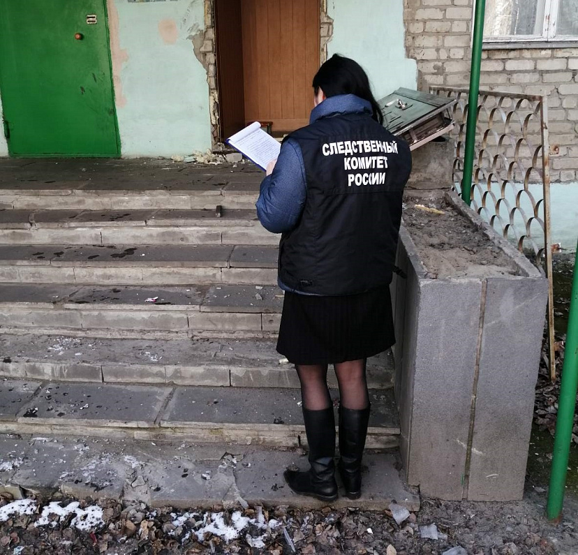 В запертой квартире на Космонавтов нашли труп мужчины