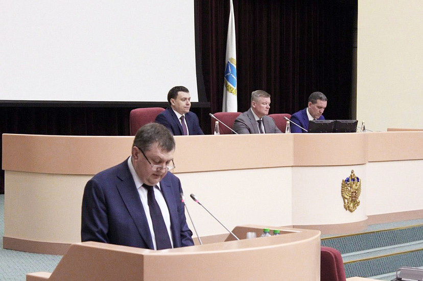 Энгельсу предрекли дефицит школьных мест и транспортный коллапс