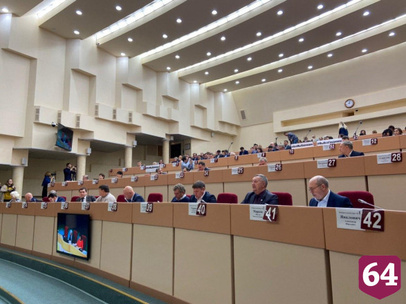 Глава Саратова назвал хламом автопарк мэрии 