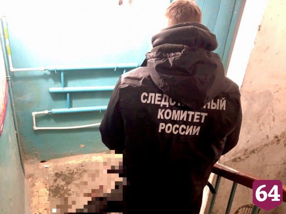 Жительница Саратова умерла в подъезде собственного дома