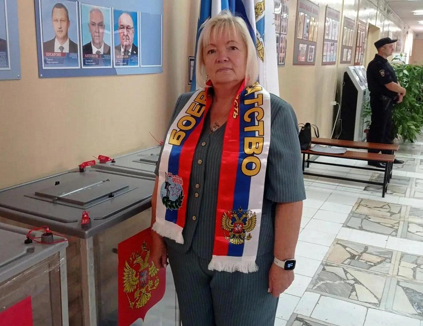 На выборах в Саратове проголосовала мать Героя России
