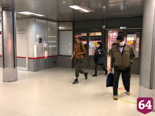 Жители Саратова не боятся заболеть коронавирусом на вокзале