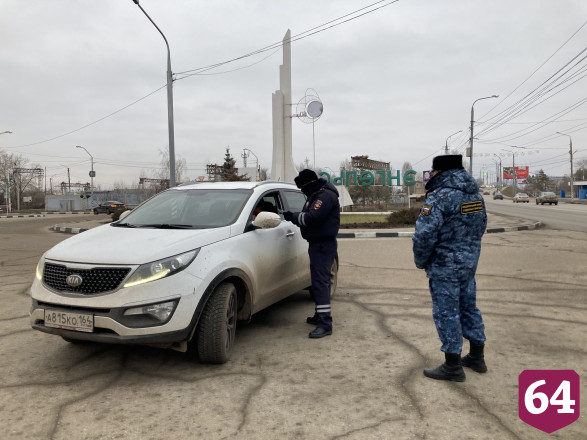 Под Саратовом ловили должников по дорожным штрафам и алиментам