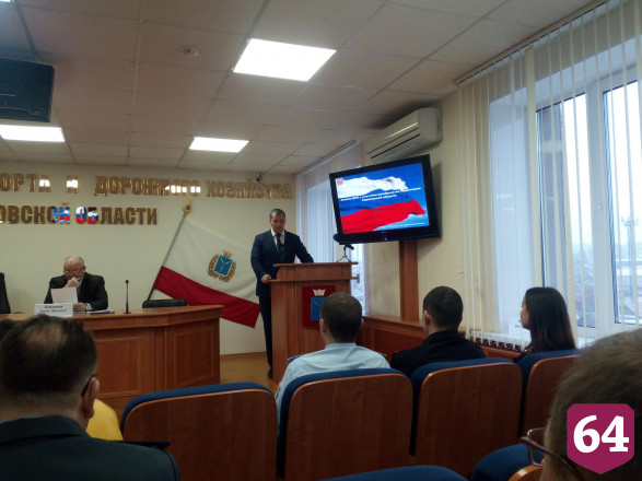 Во всех саратовских автобусах через полгода введут безналичный расчет