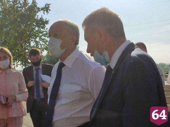 Саратовские фермеры пожаловались губернатору на нерентабельную торговую площадку 