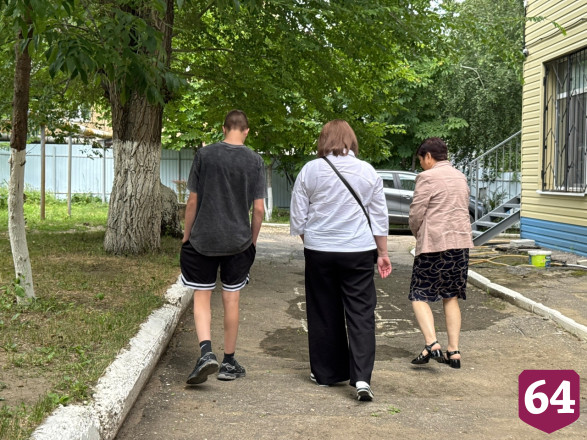 В Саратове воспитаннице реабилитационного центра помогут быть ближе к родным