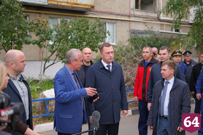 В Саратове у поврежденных БПЛА домов развернули оперативный штаб