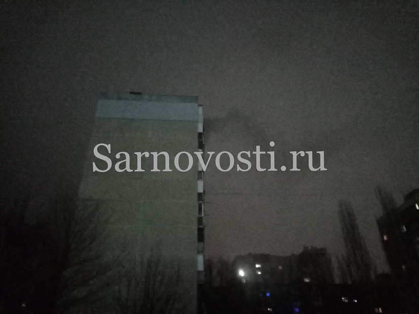 В Саратове при пожаре в многоэтажке погибла женщина
