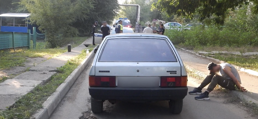 В машине саратовца нашли крупную партию синтетики