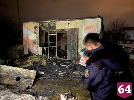 Под завалами сгоревшей пристройки нашли останки человека