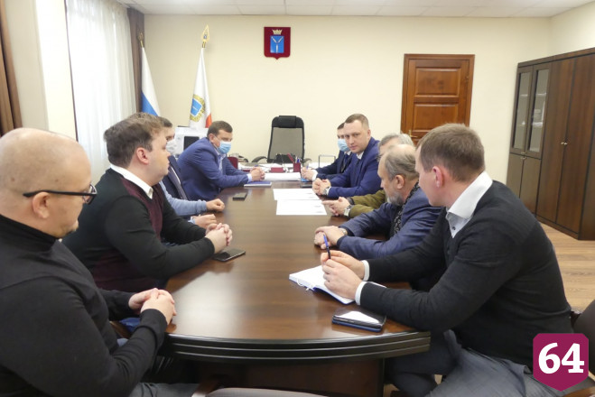 Триумфальную арку в Саратове украсят орлами