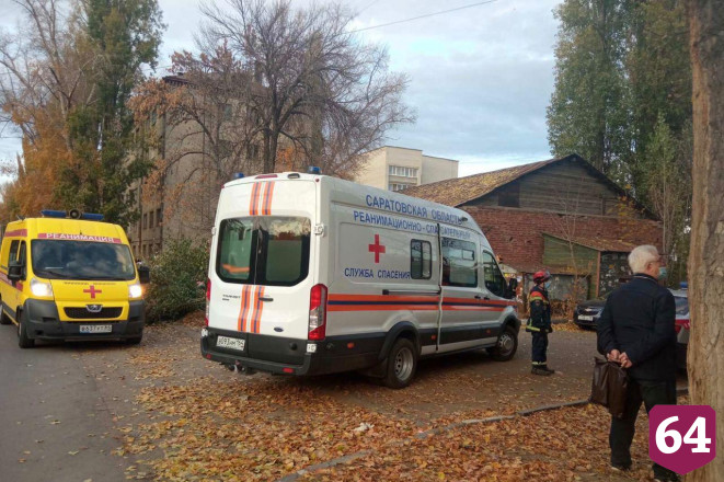 В Саратове мужчина выбросил женщину с балкона во время ссоры