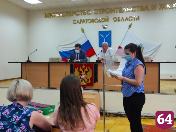 Сироты получили 54 квартиры в новых домах Энгельса