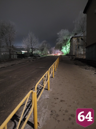 Саратовцы ходят сквозь тьму в поликлинику и школу