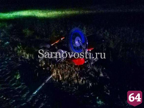 Полиция ищет свидетелей смертельной аварии с мотоциклом под Саратовом