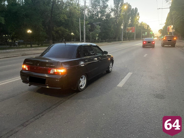 Сбитого в Саратове пешехода отбросило в «Лексус»