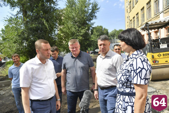 Бусаргин поручил добиться участия школ Саратова во всех программах 