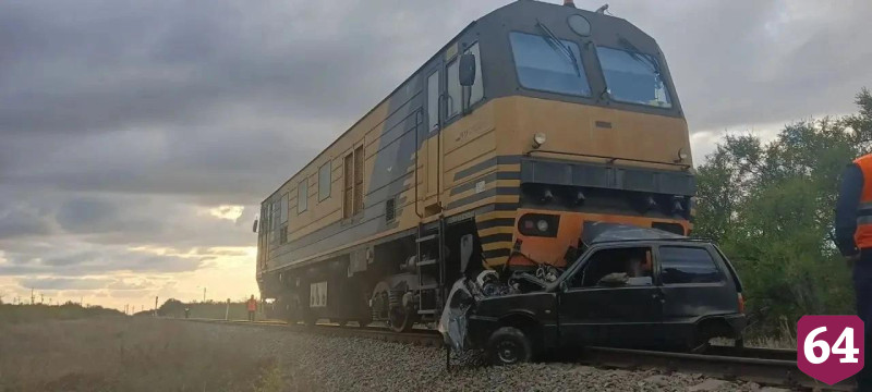 Водитель «Оки» погиб в ДТП с локомотивом в Саратовской области