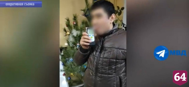 В Саратове пьяный водитель уходил от полицейской погони и попал в тупик 