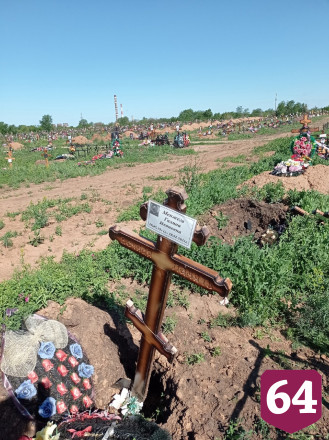 На городском кладбище провалились могилы