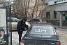 ГИБДД проверит парковку автомобиля на тротуаре около полиции Саратова