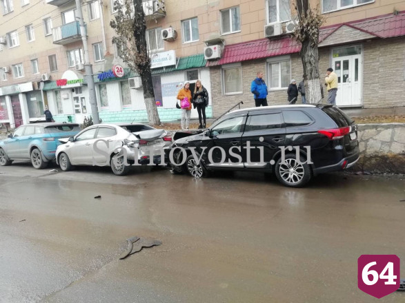 В массовой аварии на Чернышевского пострадала автоледи