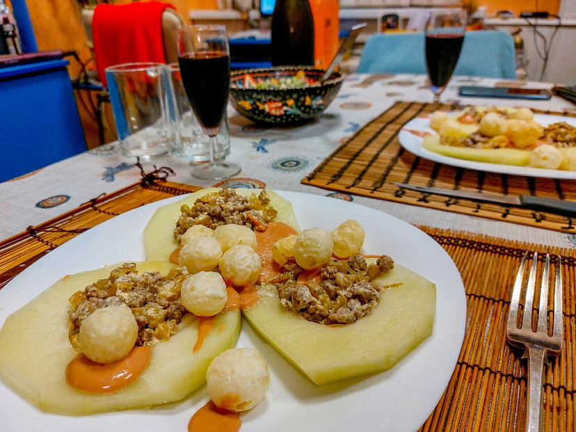 Саратовцев научили готовить дыню с мясом