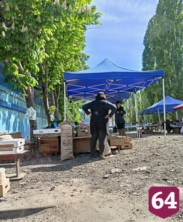 Саратовцы показали антисанитарию уличного базара