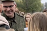 Саратовские школьники со слезами проводили учителя на Украину