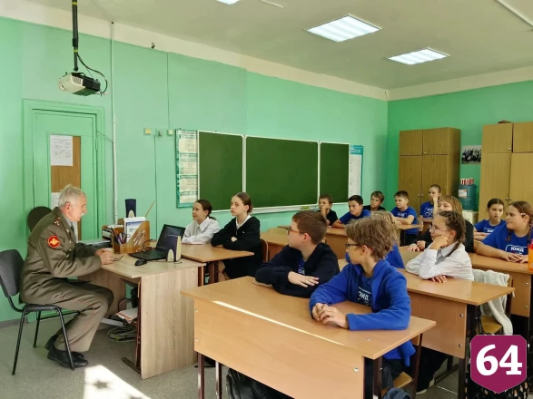 Саратовских школьников заинтересовали агродронами и беспилотными тракторами