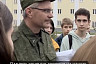 Саратовские школьники со слезами проводили учителя на Украину