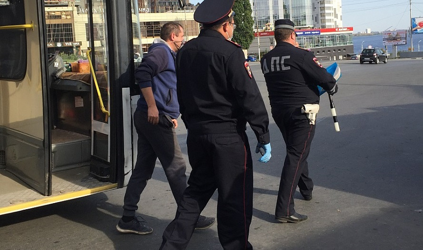 Саратовцы без масок начали устраивать скандалы в автобусах 