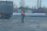 Под Саратовом укладывают асфальт методом втаптывания