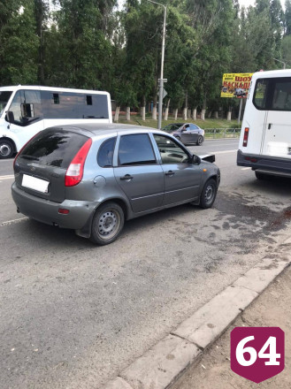 Пассажирка саратовской маршрутки покалечилась в аварии с «Калиной» 