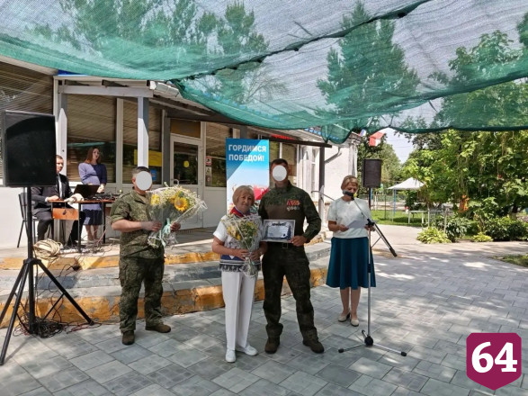 Саратовцы на встрече с «таманцами» передали 3 тонны груза в зону СВО
