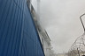 В Саратове пожарные вывели женщину из горящей сауны