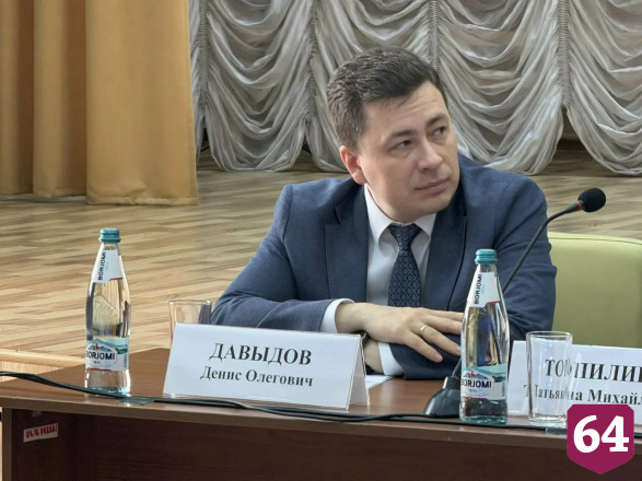 Саратовских ветеранов спецоперации обучают вождению на спецавтомобилях 