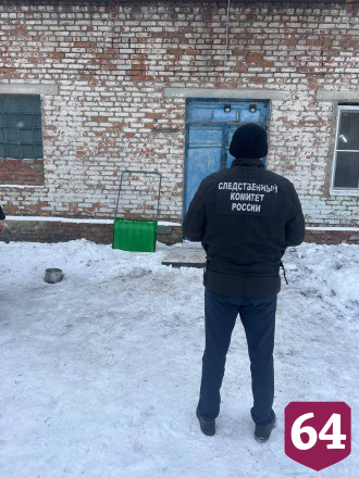 В Саратовской области водитель КамАЗа погиб при разгрузке гречки