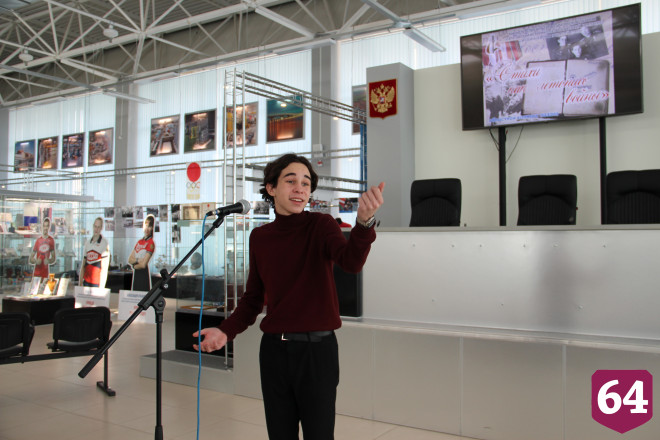 В Саратове жюри заплакало после стихов о войне и космосе