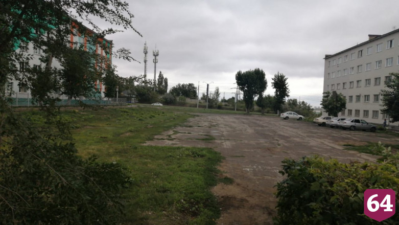 В Саратове подготовили площадку под новую ледовую арену 
