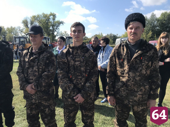 Победителям турнира лесных пожарных вручили кусторез 
