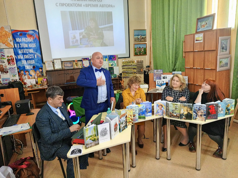 Саратовские ветераны пообщались с авторами книжных новинок