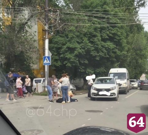 Водитель «Лады» сбил женщину у СГТУ