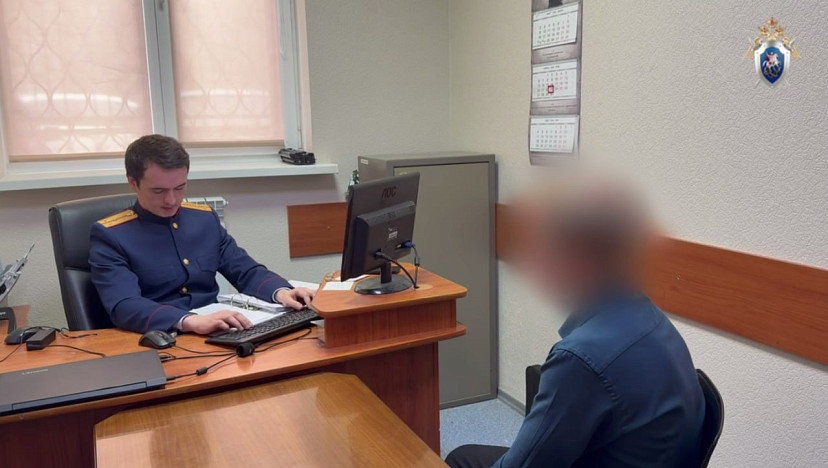 Двух саратовских инспекторов РЭО задержали за миллионную взятку
