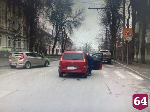 За день в Саратове сбили четырех пешеходов