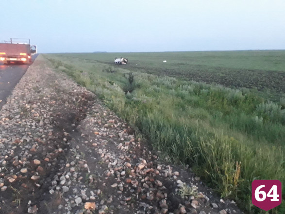 На трассе в перевернувшейся в кювет «Приоре» погиб водитель 