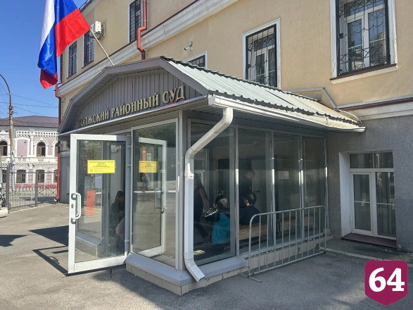 Саратовцев предостерегли от покупки жилья в скандальных новостройках Авиатора