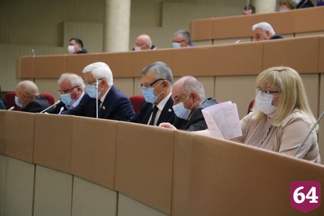В облдуме поспорили об алкоголиках