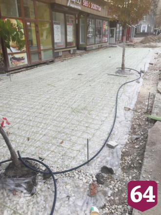 Подаренную Саратову систему автополива деревьев не могут взять на баланс